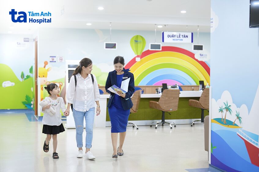 Phòng khám Đa khoa Tâm Anh Cầu Giấy được đầu tư đồng bộ, mang đến trải nghiệm khám chữa bệnh cho bé thuận tiện, hiệu quả, an toàn