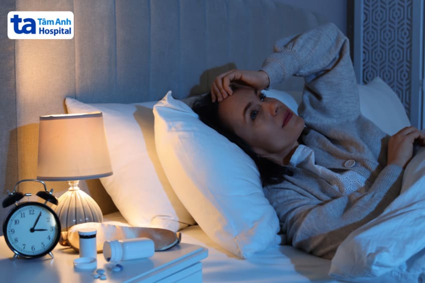 thuốc giảm đau kèm caffeine có thể gây mất ngủ