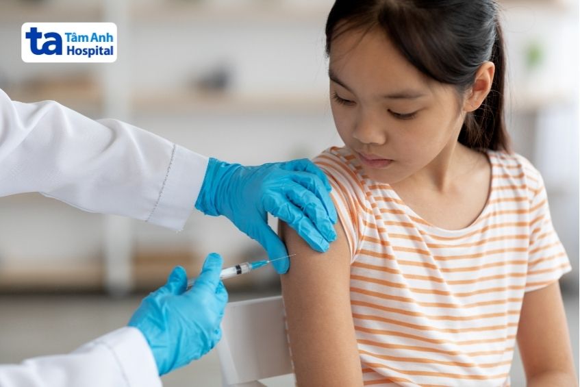 tiêm vacxin phòng bệnh