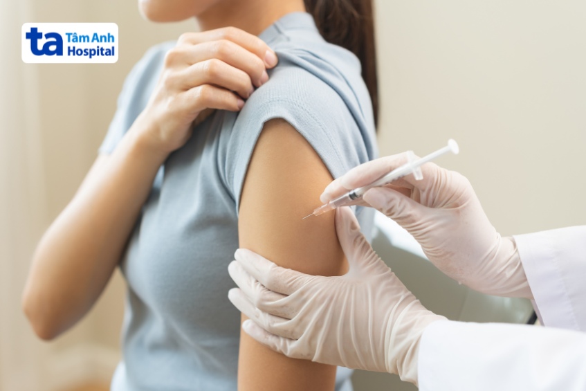 tiêm vacxin viêm gan B hiến máu được không