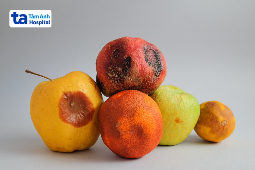 trái cây bị hỏng do bảo quản sai cách