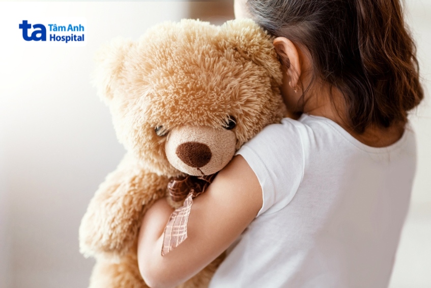 trẻ bị suy giáp thường chậm phát triển thể chất và trí tuệ