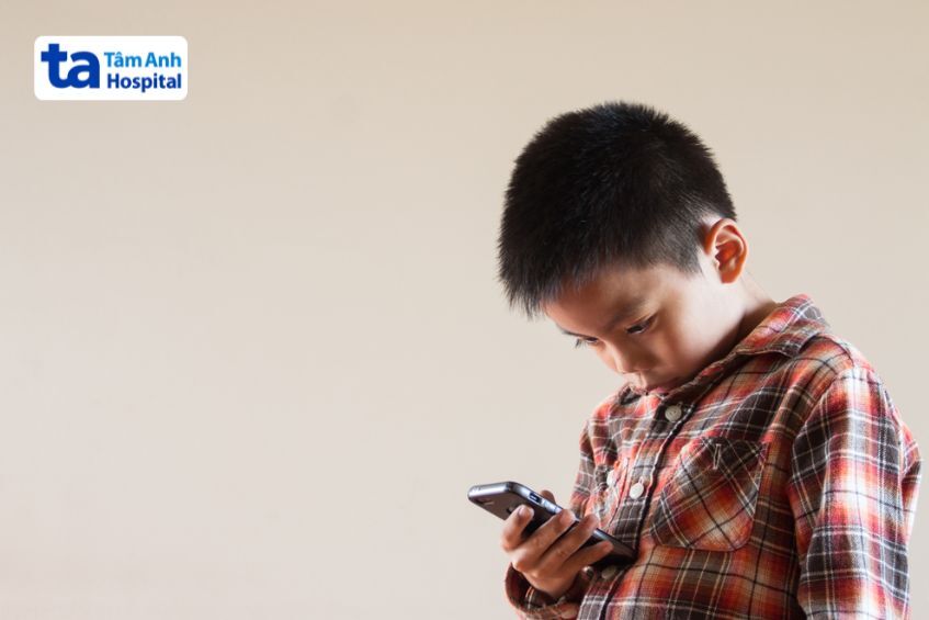 Viễn thị ở trẻ em là gì?