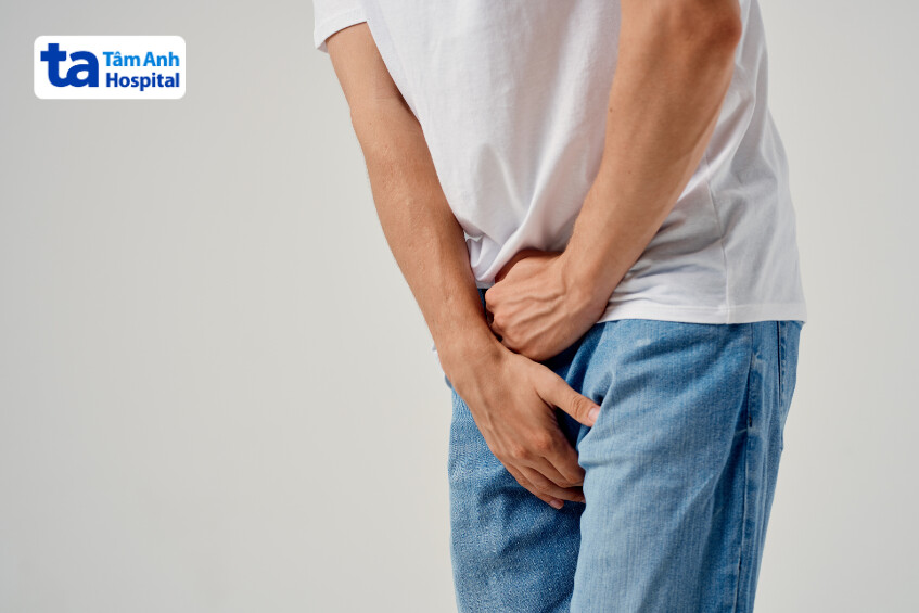 Vùng tinh hoàn bị ngứa khiến nam giới cảm thấy khó chịu, đau rát, làm ảnh hưởng đến sinh hoạt