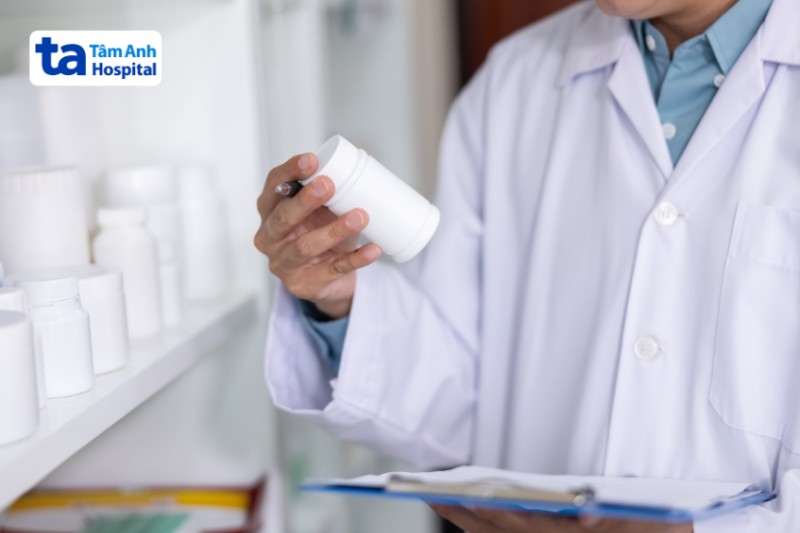 bác sĩ chỉ định bệnh ho gà dùng thuốc