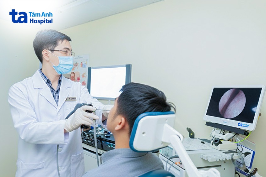 bác sĩ Hữu nội soi mũi