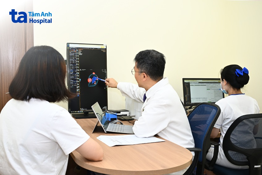 Bác sĩ trong quá trình tìm truy vết nguyên nhân một cặp vợ chồng không thể thụ thai sau một năm