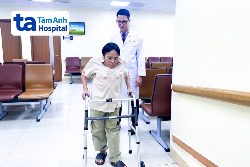 bệnh nhân tái khám sau một tuần