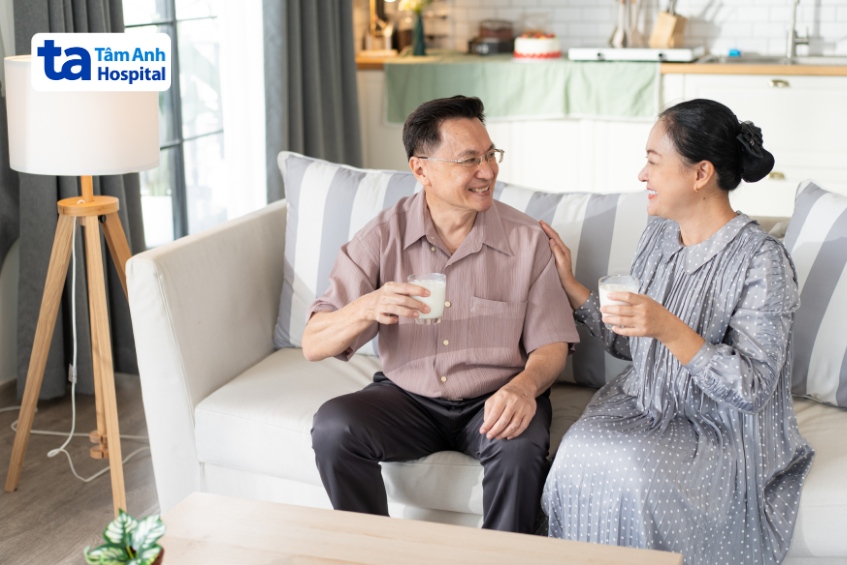 bổ sung sữa ít béo vừa cung cấp canxi và vitamin d vừa giảm lượng chất béo bão hòa