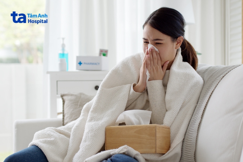 các triệu chứng cúm như sốt cao, ho, ớn lạnh… ở bà bầu thường kéo dài hơn bình thường