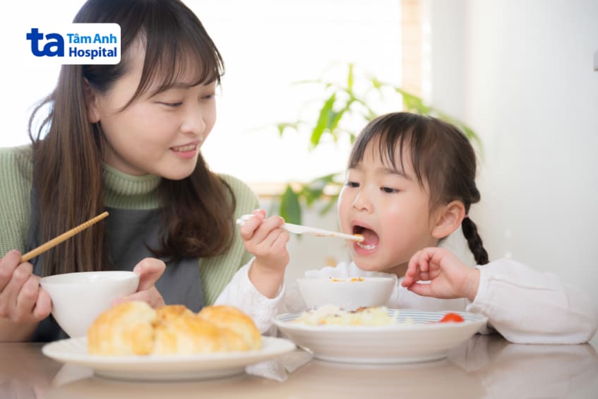 chế độ dinh dưỡng đầy đủ chất