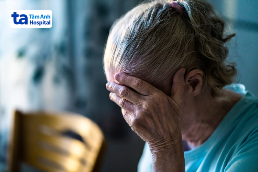 chóng mặt liên tục