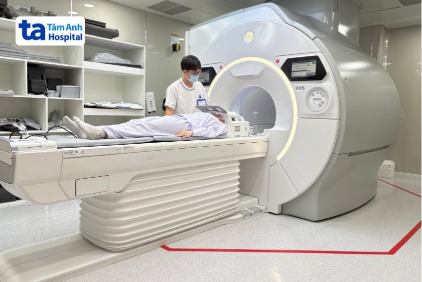 chụp cộng hưởng từ 3.0 tesla signa hero