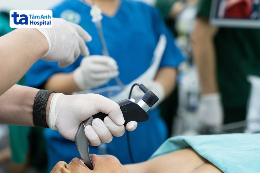 đặt nội khí quản gây mê phẫu thuật