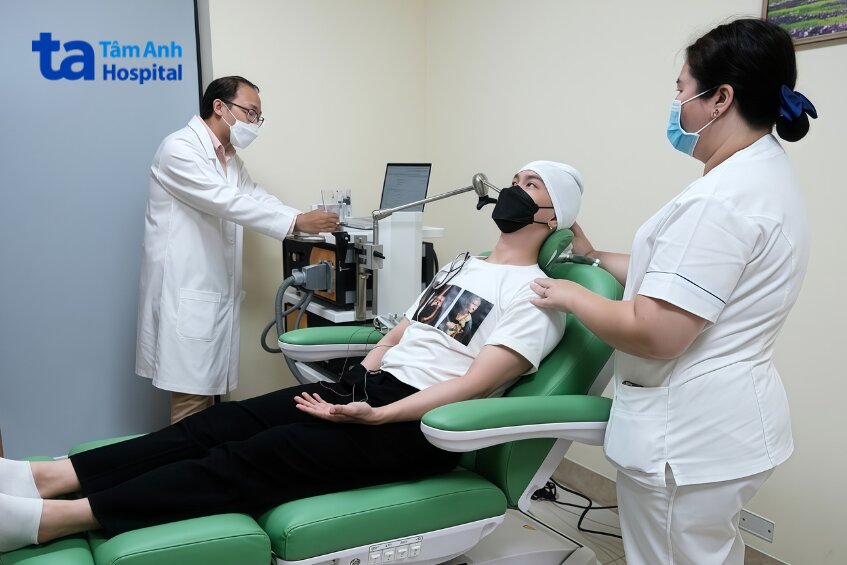 điều trị mất ngủ bằng kích thích từ trường xuyên sọ