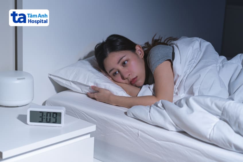 do yếu tố tâm lý, môi trường và sức khỏe