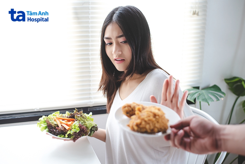 hạn chế thực phẩm cay nóng