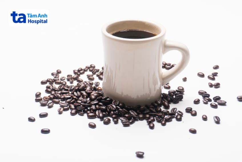 hạn chế thức uống chứa caffeine