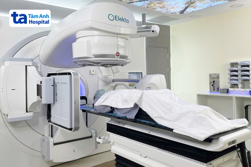 hệ thống xạ trị gia tốc tuyến tính Versa HD (Elekta, Thụy Điển) tại BVĐK Tâm Anh TP.HCM cho độ chính xác cao, hỗ trợ nhiều kỹ thuật xạ trị hiện đại