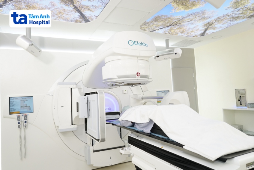 imrt thường thực hiện 25–28 buổi, áp dụng cho khối u nằm gần hoặc bao quanh cơ quan lành