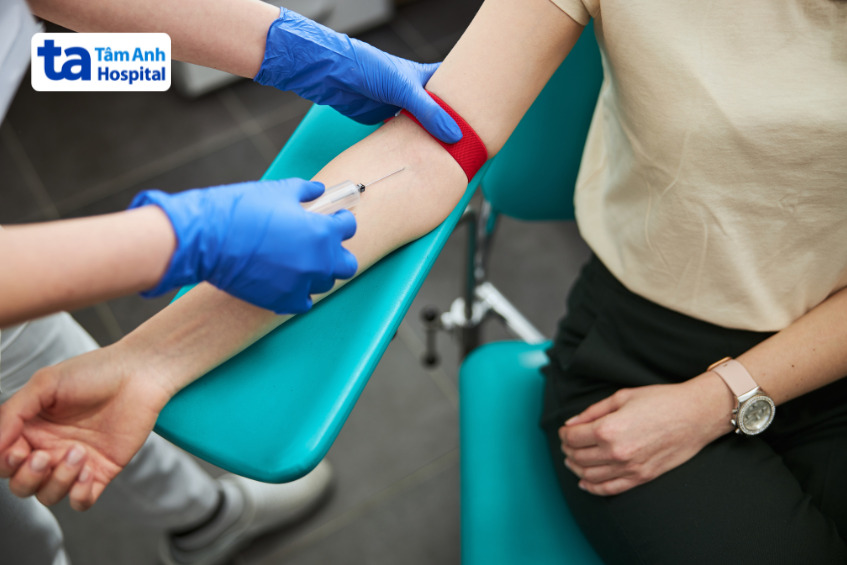 lấy máu định kỳ