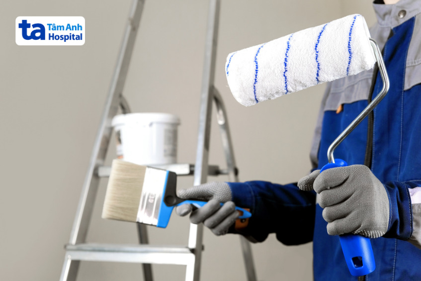 mặc đồ bảo hộ khi tiếp xúc với sơn