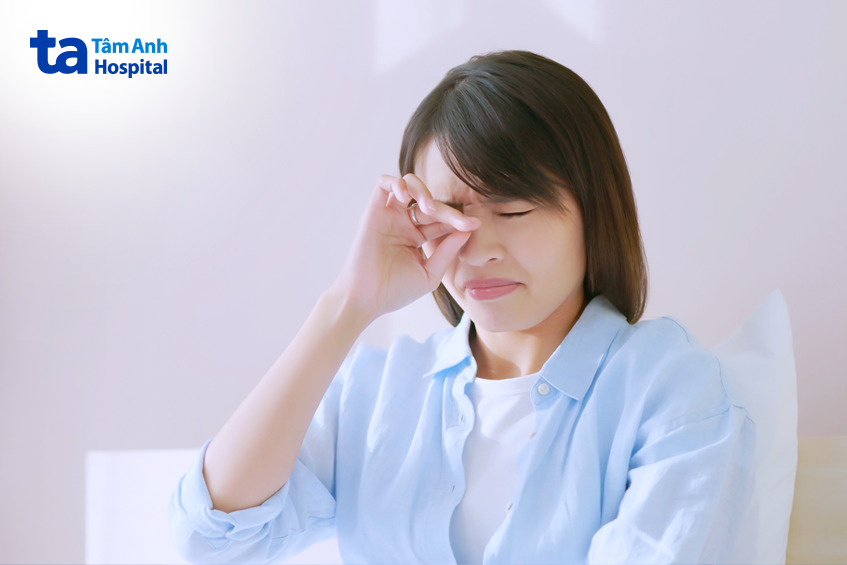 người bệnh đau nhức mắt