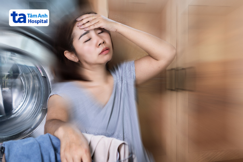 thiếu máu khiến người phụ nữ mệt mỏi chóng mặt