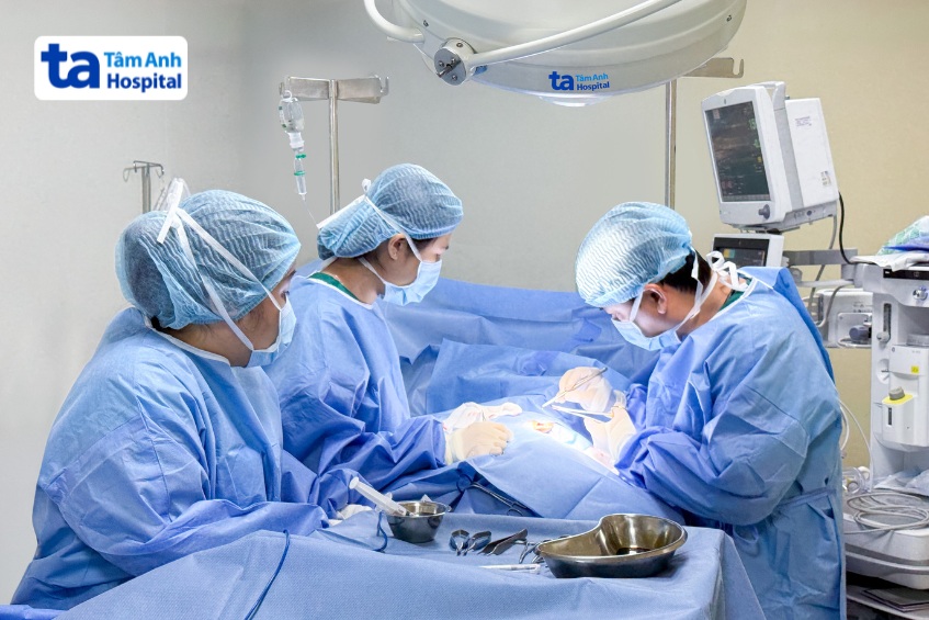 phẫu thuật giải phóng vành tai cho bệnh nhi