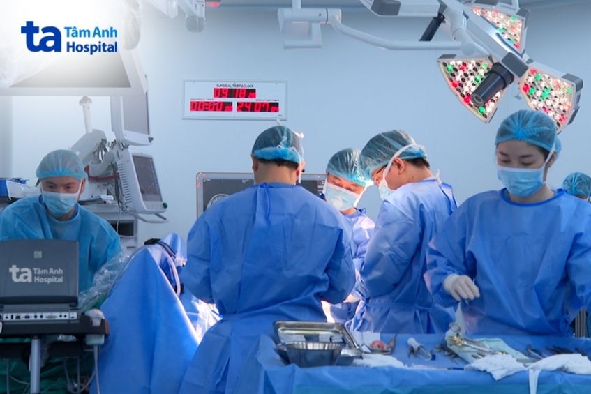 phẫu thuật lấy sạch máu tụ