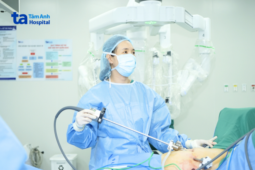 quy trình điều trị lỗ rò bàng quang bằng robot