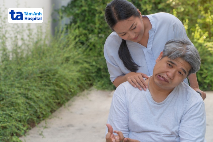 Tai biến mạch máu não là một trong những biến chứng ở bệnh nhân bị biến động huyết áp khi phẫu thuật