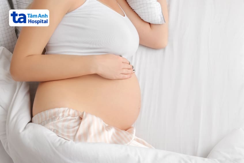 thai nhi chèn ép bàng quang gây đau nhức