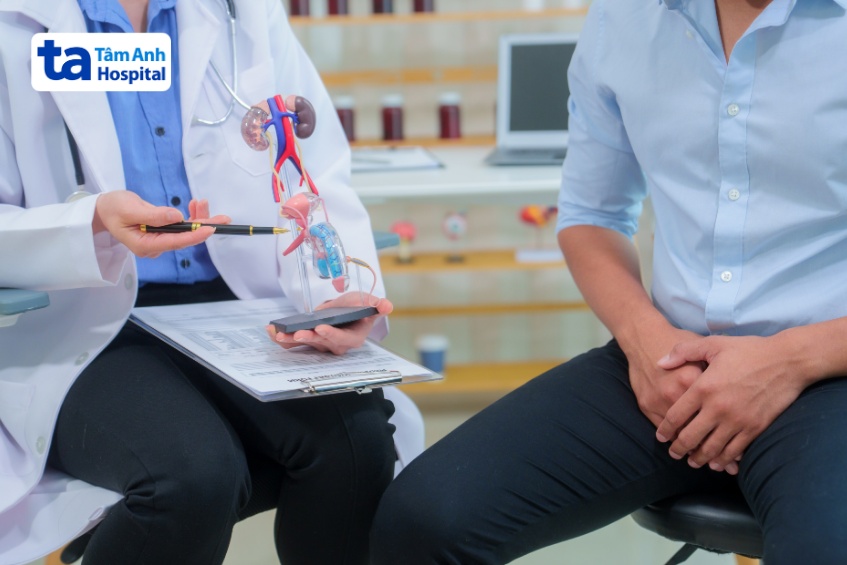 Thăm khám lâm sàng giúp đánh giá sơ bộ tình trạng viêm nhiễm khu trú tại túi tinh