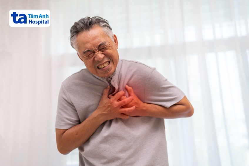 Thiết bị hỗ trợ tâm thất VAD thường được dùng cho bệnh nhân bị suy tim nặng