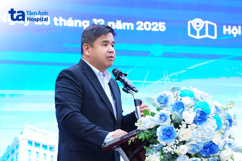 ThS.BS Ernest – Giảng viên, nghiên cứu viên cao cấp Chương trình Thạc sĩ Y tế quốc tế và Y học nhiệt đới, Đại học Oxford trực tiếp giảng dạy khóa học.