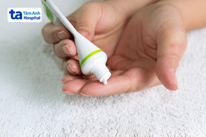 thuốc bôi corticosteroid 