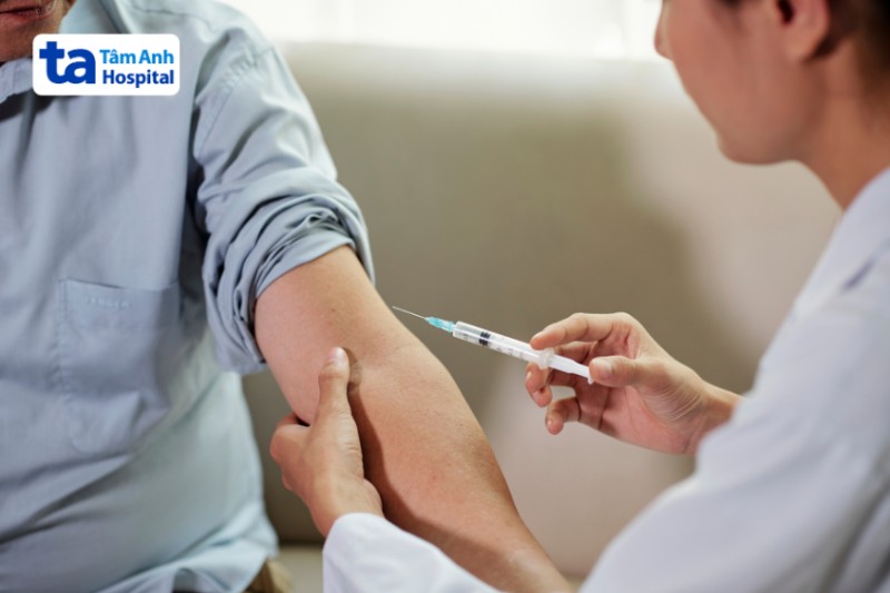 tiêm vắc xin ngừa bạch hầu gây ho