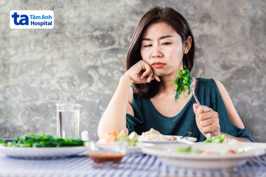 tình trạng mất vị giác do xạ trị ung thư vòm họng có thể xuất hiện trong quá trình điều trị và kéo dài nhiều tuần đến nhiều tháng sau khi kết thúc xạ trị