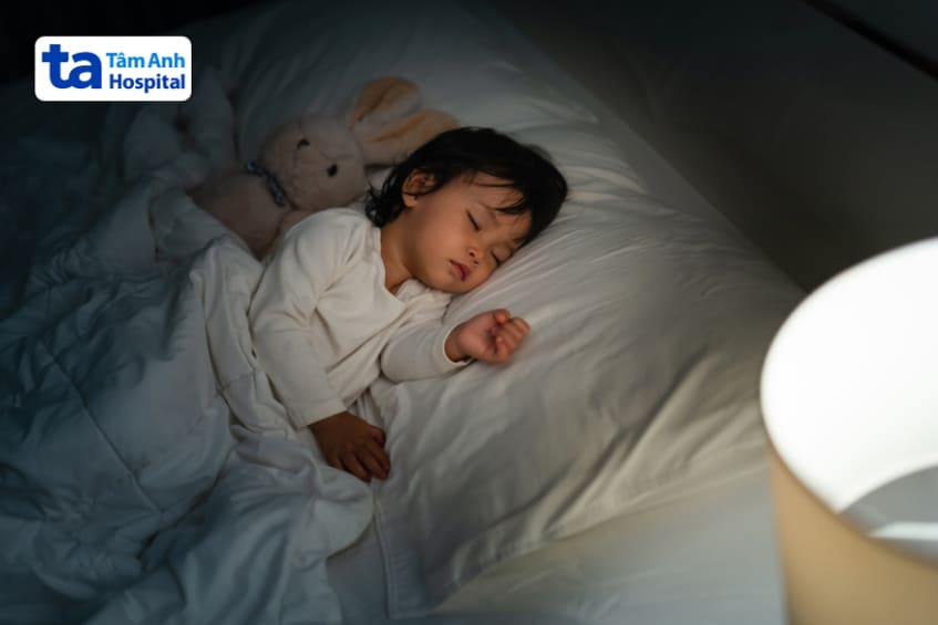 trẻ thiếu chất dễ gây trằn trọc khó ngủ