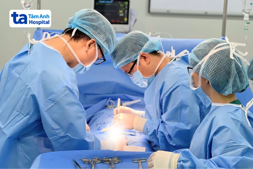 Vỡ hay dập tinh hoàn là tình trạng cấp cứu nam khoa, cần được can thiệp điều trị càng sớm càng tốt để bảo tồn tinh hoàn