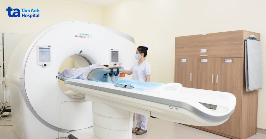 y học hạt nhân và xạ trị tiếp xúc bức xạ, nguy cơ nhiễm xạ nghề nghiệp cao