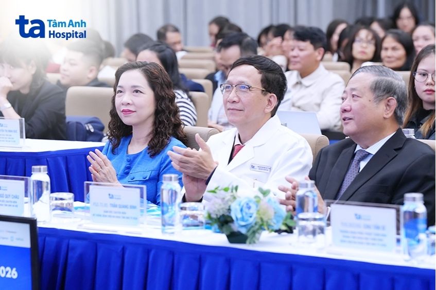 ban lãnh đạo tham dự