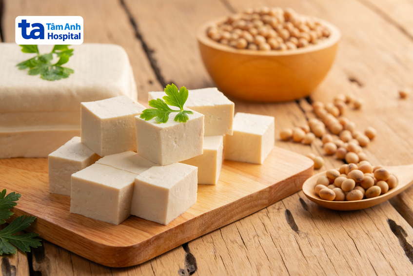 đậu phụ và các sản phẩm làm từ đậu nành rất tốt cho sức khỏe tim mạch, cơ và xương khớp