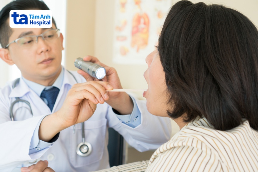 khám bác sĩ chuyên khoa