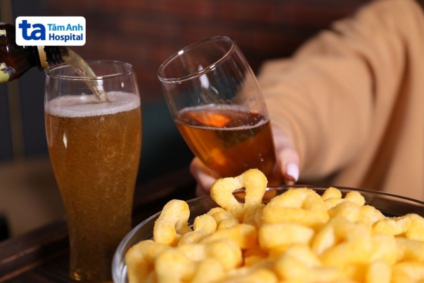 không nên uống rượu bia