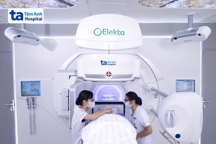 máy móc xạ trị hiện đại