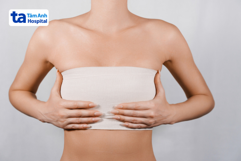 nguyên nhân do chấn thương vú