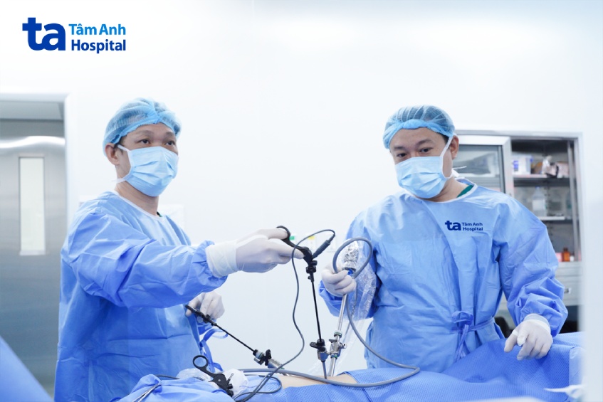 nội soi phẫu thuật cắt thận trái cho người bệnh