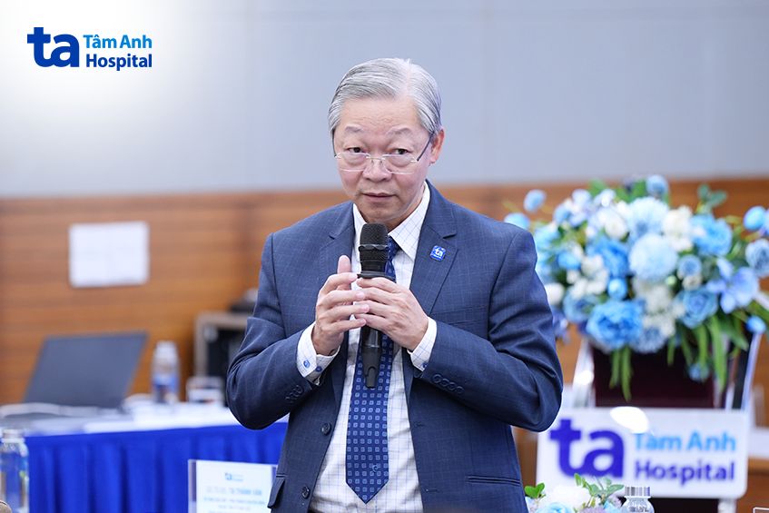 trưởng khoa ngoại thần kinh cột sống phát biểu